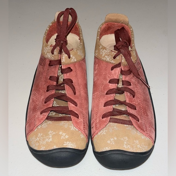 KEEN-Brick Red Leather-Floral Tan Nubuck-Hiking/Comfort Sneaker-Size 8 - Picture 1 of 6